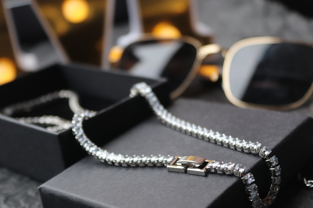 How to Choose a Father’s Day Gift He’ll Actually Wear - jewelry store in metairie - beje diamonds