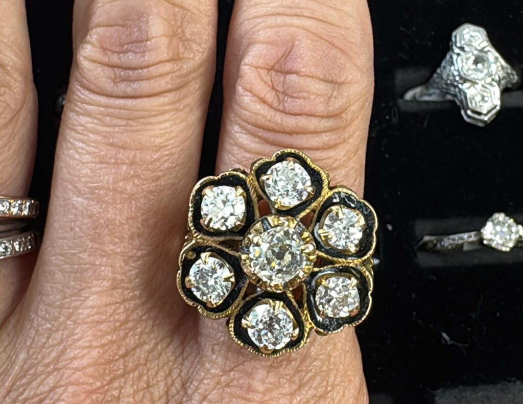 Jewelry Inspired by Nature: The Rise of Floral Motifs in Fine Jewelry