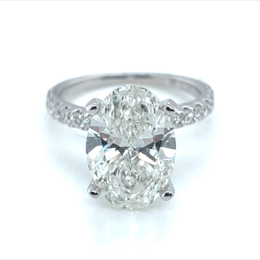 How Can You Tell If a Diamond Is Real or Fake - jewelry store in metairie - beje diamonds